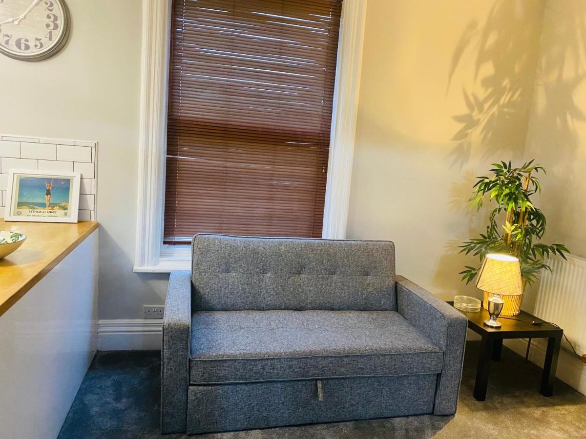 1 Bedroom Spacious Apartment Lytham St Annes Zewnętrze zdjęcie